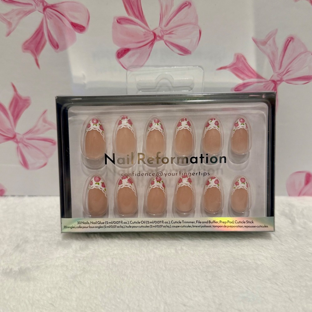 Nail Reformation French Tip Almond Press On Nails with Floral Accent‎ Kit
